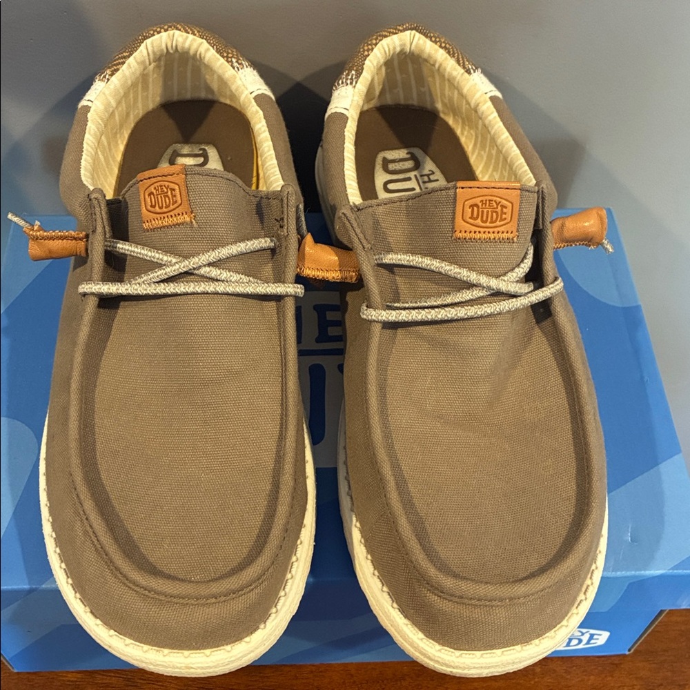 Hey Dude Brown Loafers - Picture 3 of 8